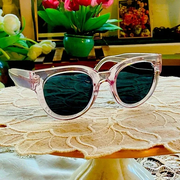 A KJAERBEDE TRANSPARENT SUNGLASSES - Picture 2 of 8